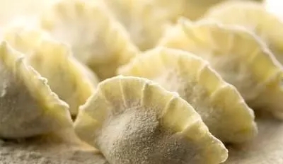 速凍水餃?zhǔn)窃趺瓷a(chǎn)出來的呢？速凍水餃標(biāo)準(zhǔn)生產(chǎn)過程